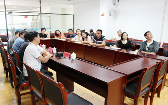 云南中醫(yī)藥大學民族醫(yī)藥學院調(diào)研組到臨滄市中醫(yī)醫(yī)院考察調(diào)研