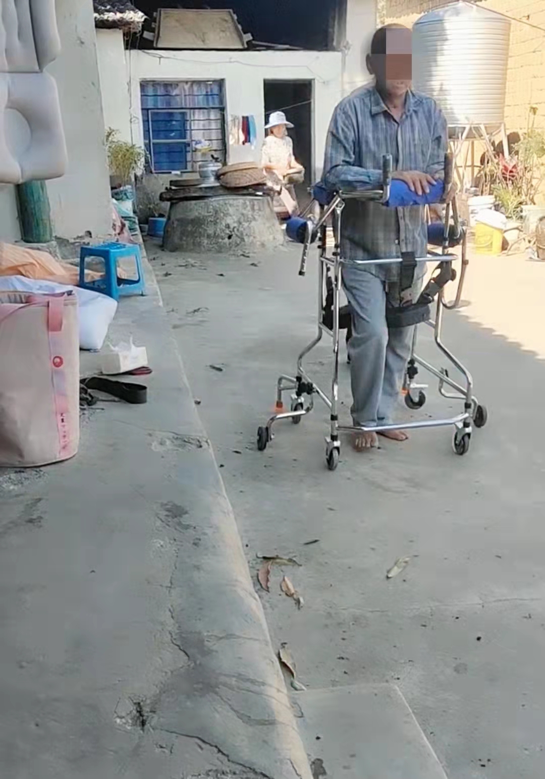患者康復(fù)出院.jpg